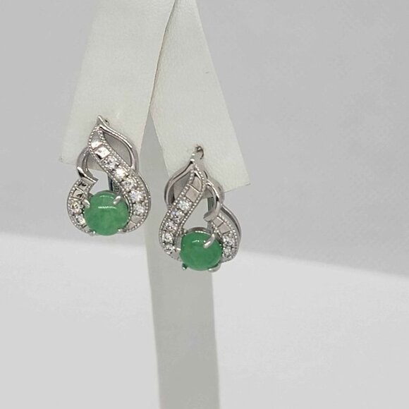 Brand NEW  jade Earrings - Picture 1 of 6